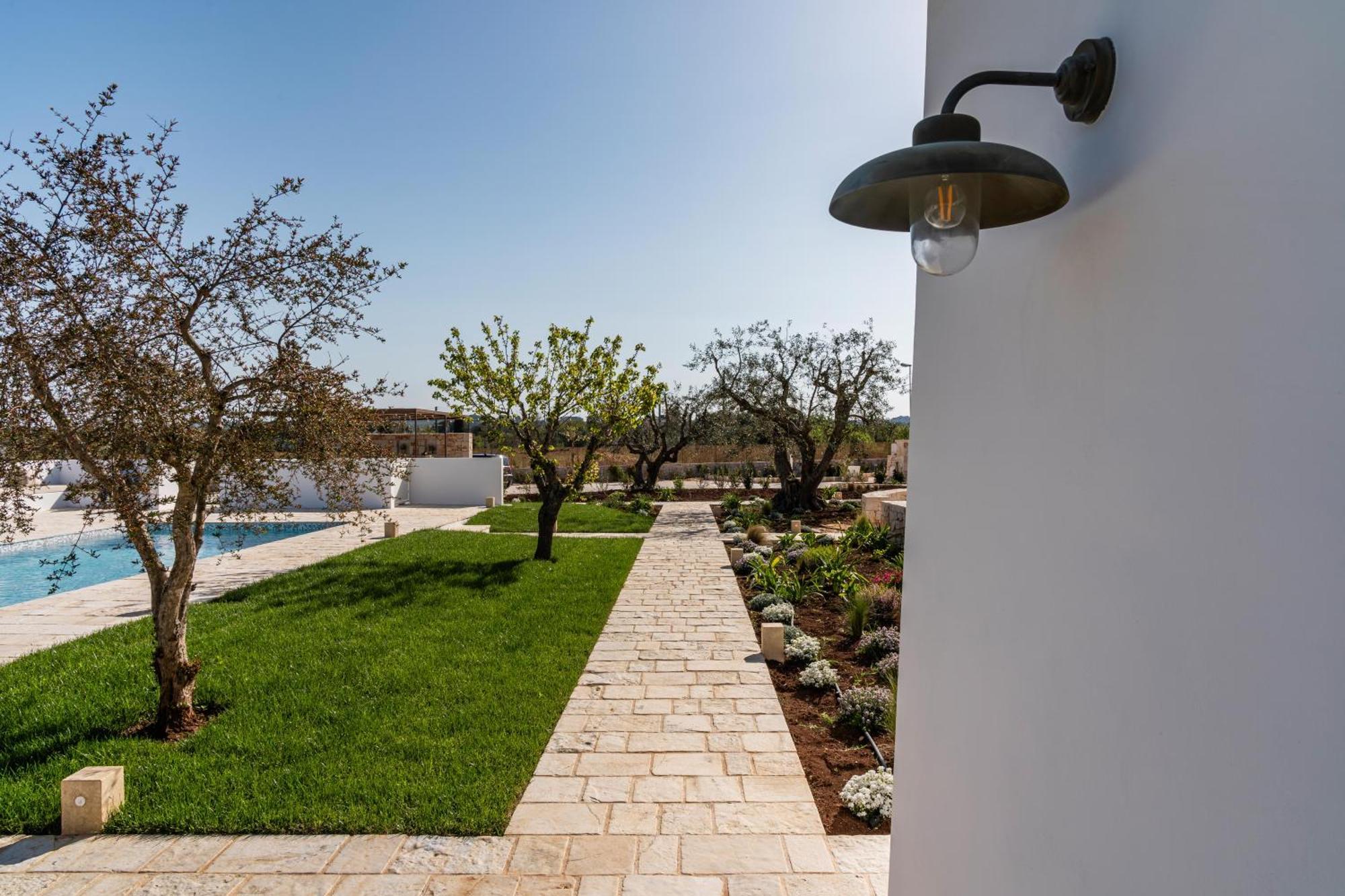 Trullo Jale - Boutique Apartments Ostuni Exteriör bild