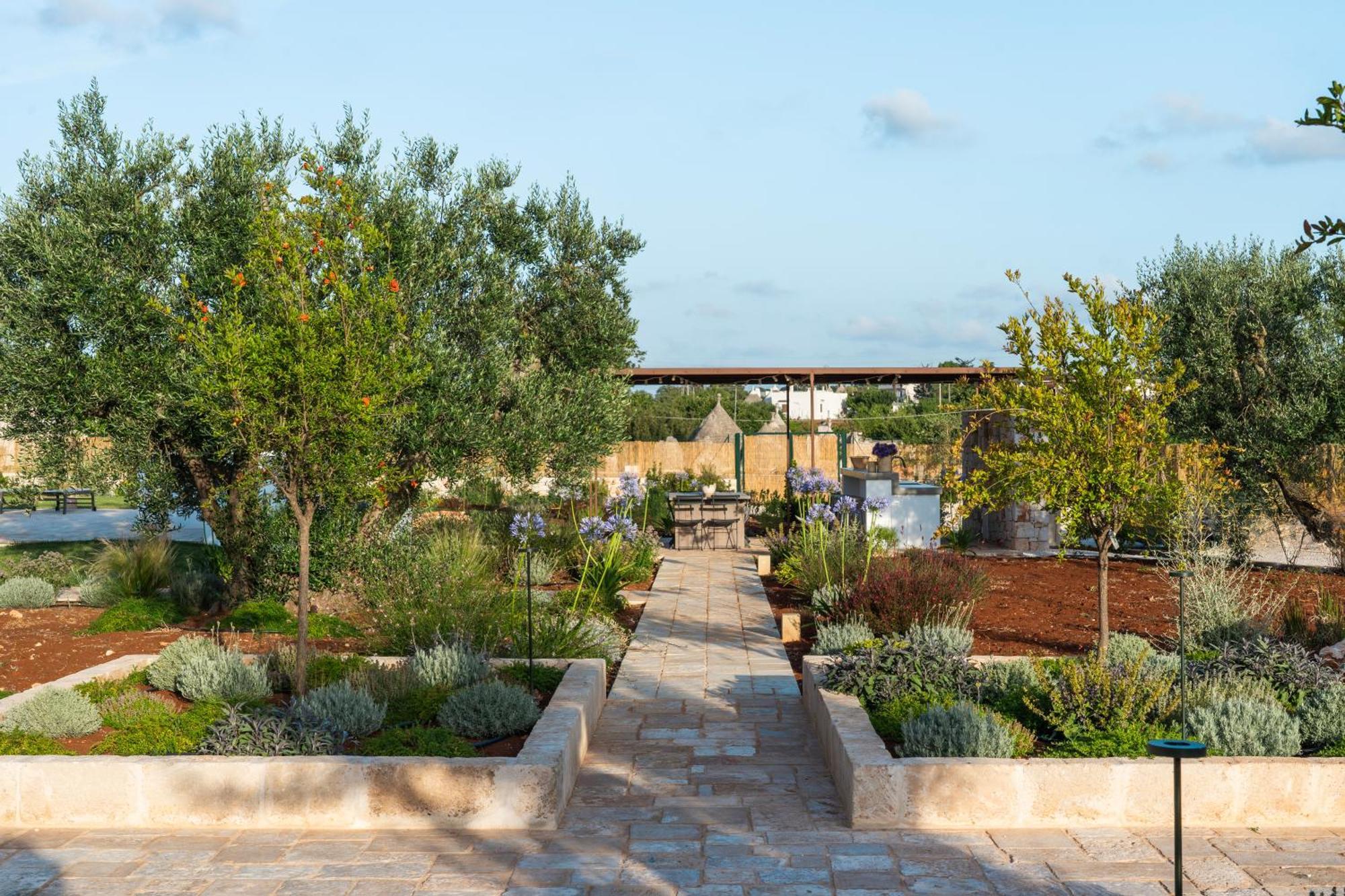 Trullo Jale - Boutique Apartments Ostuni Exteriör bild